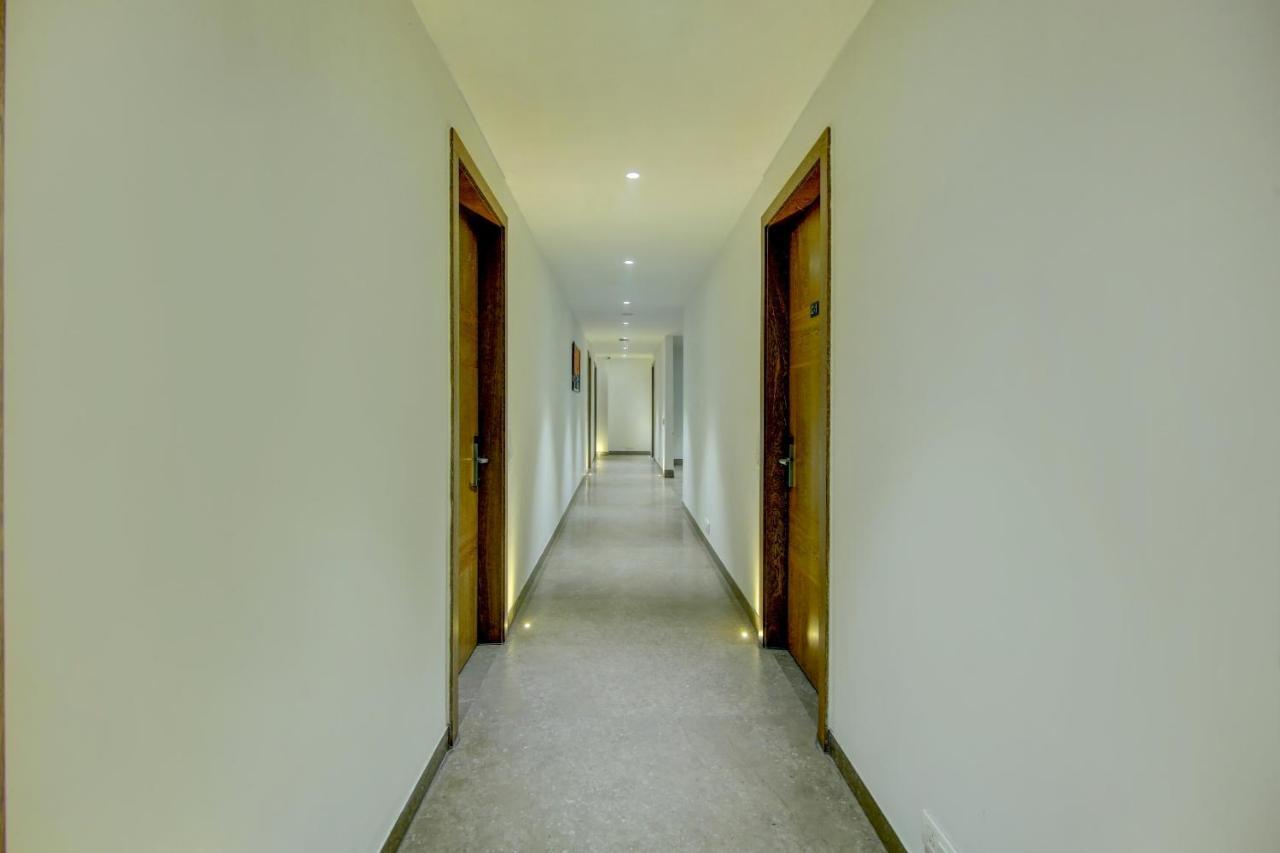 Townhouse Oak Hotel Dev Palace Делхи Екстериор снимка